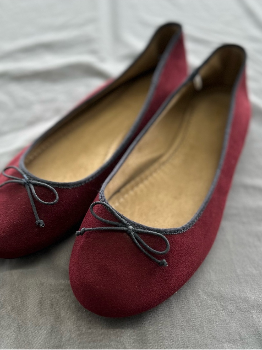 Women’s Burgundy Ballet Flats with Bow
